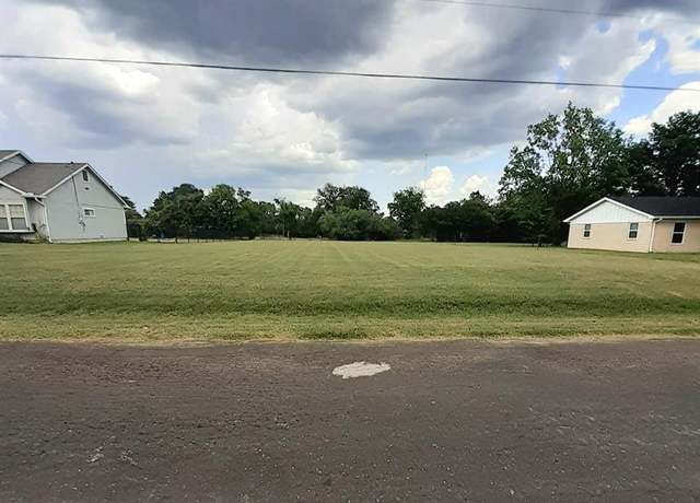 Property at 725 Henderson Blvd, Groesbeck, TX 76642