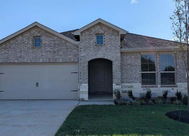 Property at 920 Boll Weevil Dr, Cleburne, TX 76031, 4 beds, 2.5 baths