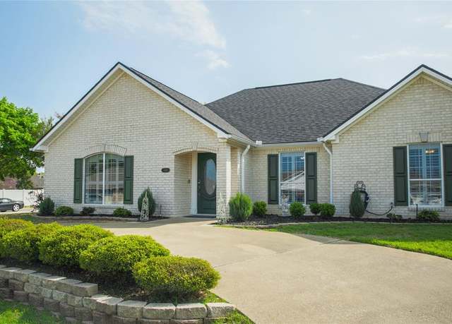 Property at 1702 Heritage Dr, Mineola, TX 75773, 3 beds, 2 baths