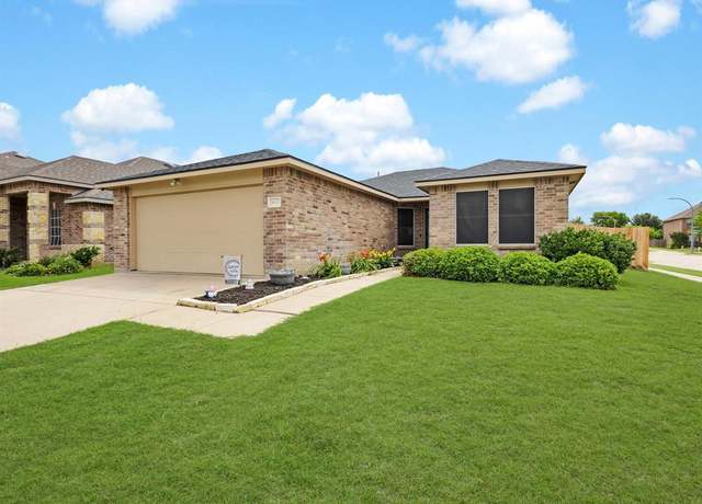 Property at 9000 Navigation Dr, Fort Worth, TX 76179, 3 beds, 2 baths