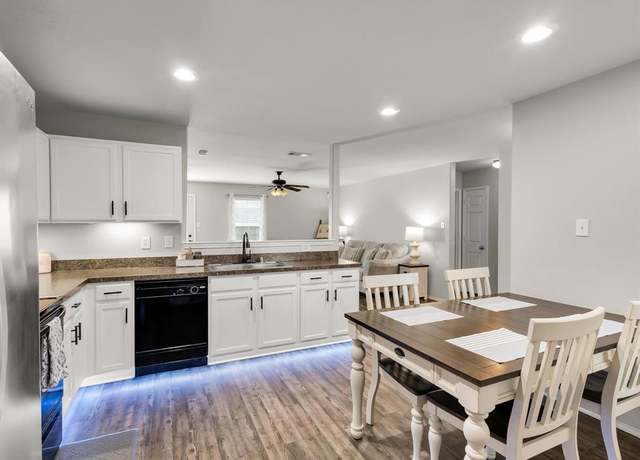 Property at 9000 Navigation Dr, Fort Worth, TX 76179, 3 beds, 2 baths