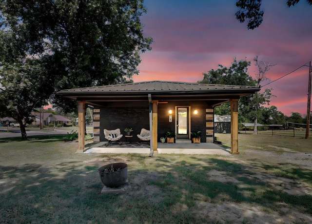 Property at 304 Arcadia Rd, Kemp, TX 75143, 3 beds, 1.5 baths