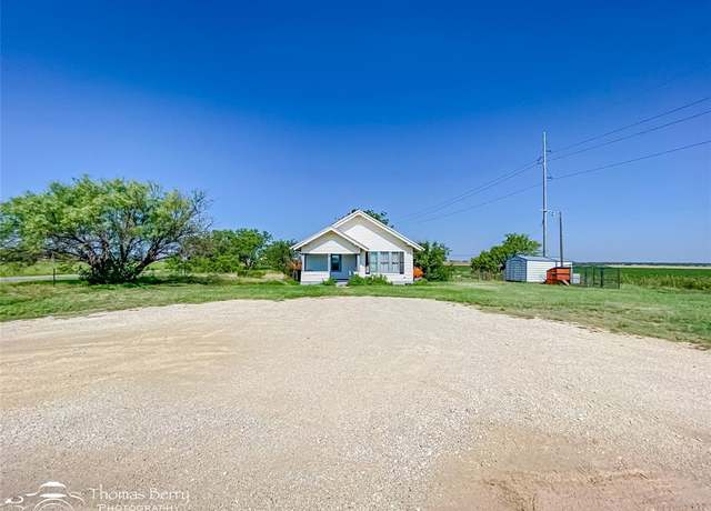 Property at 1608 County Road 401, Merkel, TX 79536, 2 beds, 1 bath