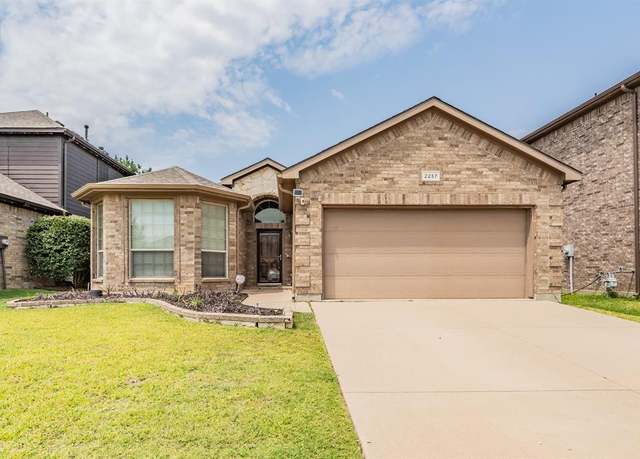 Property at 2257 Laurel Forest Dr, Fort Worth, TX 76177, 3 beds, 2 baths