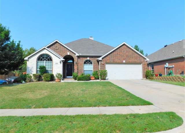 Property at 6912 Alderbrook Dr, Denton, TX 76210, 4 beds, 2 baths
