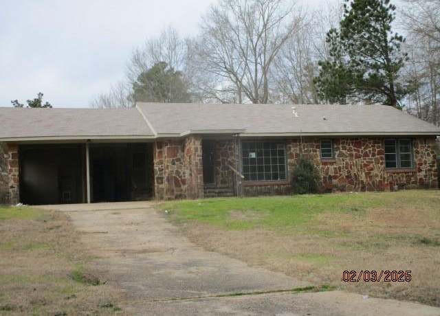 Property at 1239 Carson St, Haynesville, LA 71038, 3 beds, 2 baths