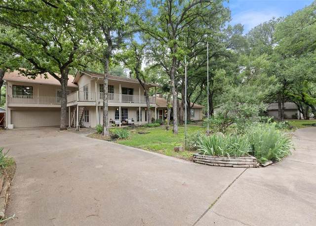 Property at 6308 Navaho Trl, Granbury, TX 76049, 4 beds, 4 baths