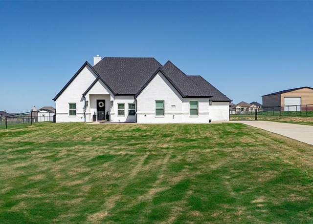 Property at 8712 County Road 1229, Godley, TX 76044, 4 beds, 3 baths