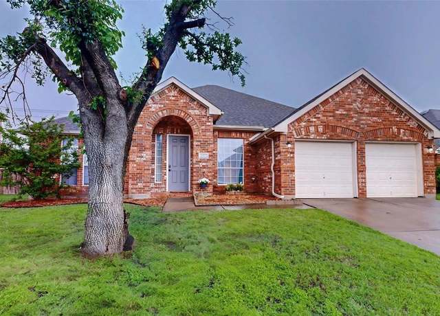 Property at 6907 Raven Meadow Dr, Arlington, TX 76002, 4 beds, 2 baths