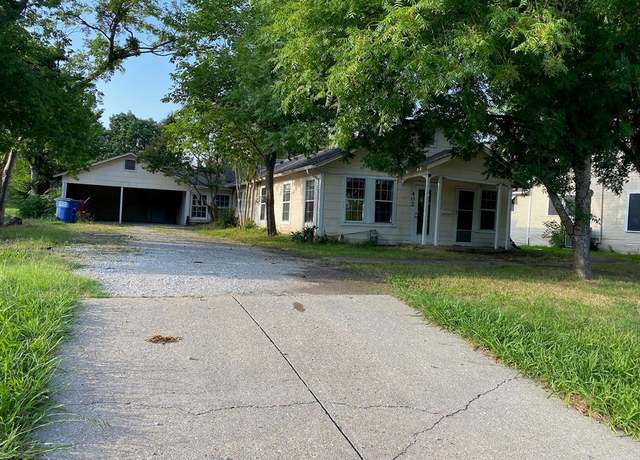 Property at 402 Mckinney St, Farmersville, TX 75442, 3 beds, 2 baths