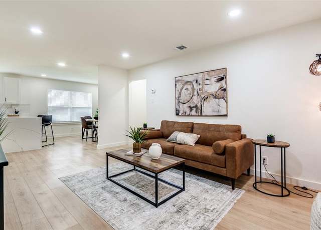 Property at 826 Nash St, Rockwall, TX 75087, 3 beds, 2 baths