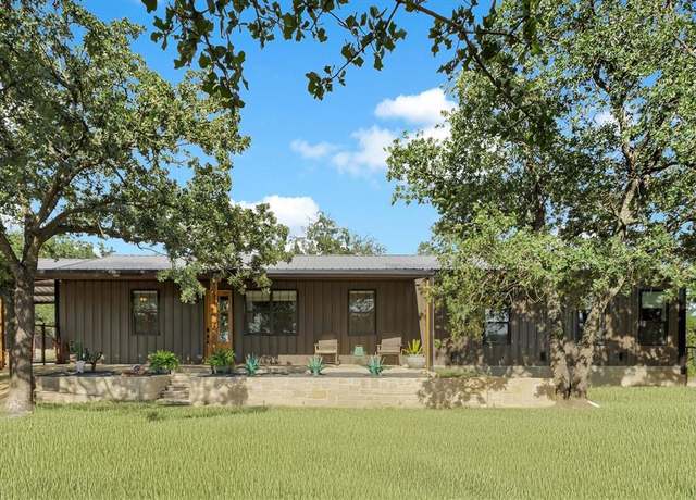 Property at 752 Salt Creek Rd, Springtown, TX 76082, 4 beds, 2 baths