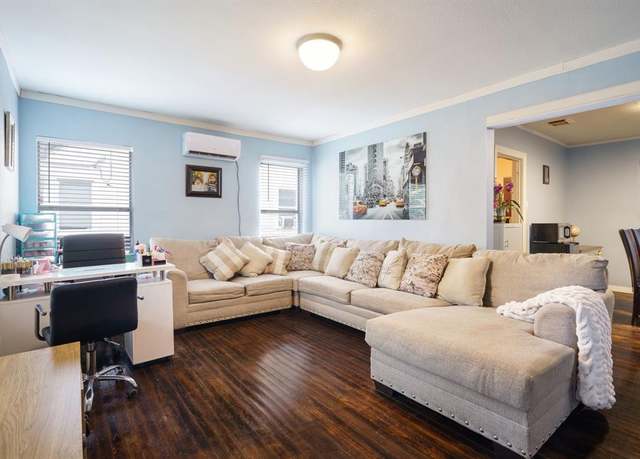 Property at 731 Dover St, Dallas, TX 75216, 3 beds, 1 bath