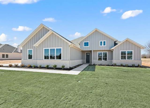 Property at 1058 Monaco Ct, Springtown, TX 76082, 3 beds, 2 baths