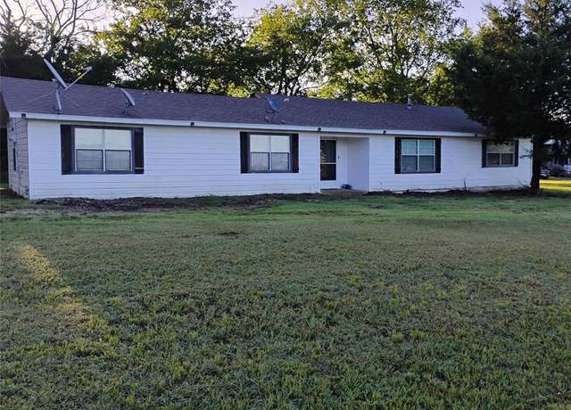 Property at 13094 Texas Highway 19 N, Sulphur Springs, TX 75482, 3 beds, 2 baths