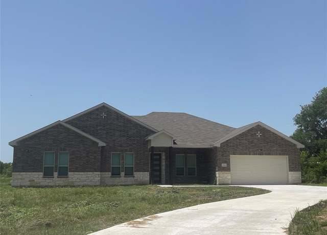 Property at 3334 Knight St, Corsicana, TX 75110, 4 beds, 3.5 baths