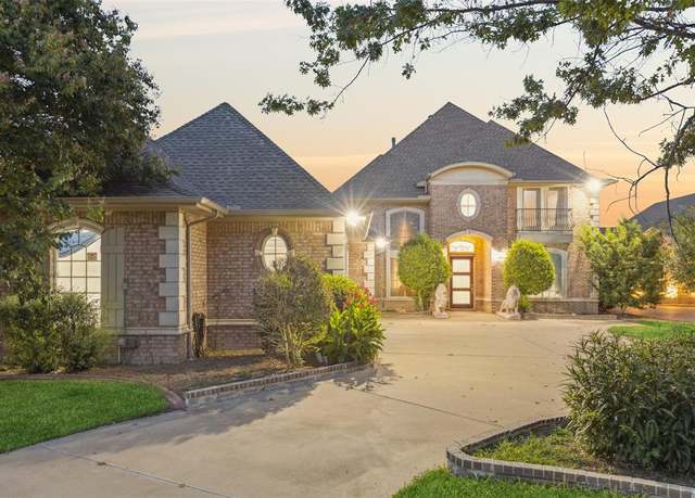 Property at 6308 Estates Ln, Fort Worth, TX 76137, 5 beds, 4.5 baths