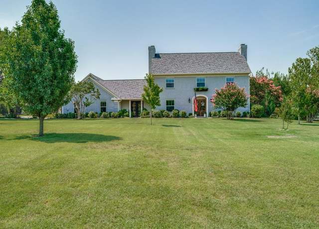 Property at 14 Country Ridge Rd, Melissa, TX 75454, 4 beds, 2.5 baths