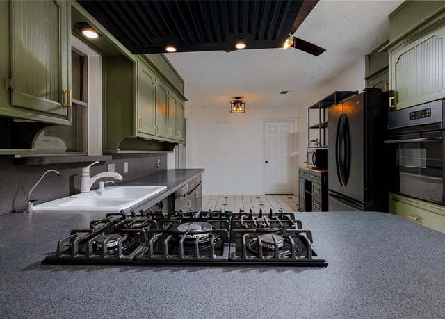 Property at 6016 Wormar Ave, Fort Worth, TX 76133, 3 beds, 2 baths