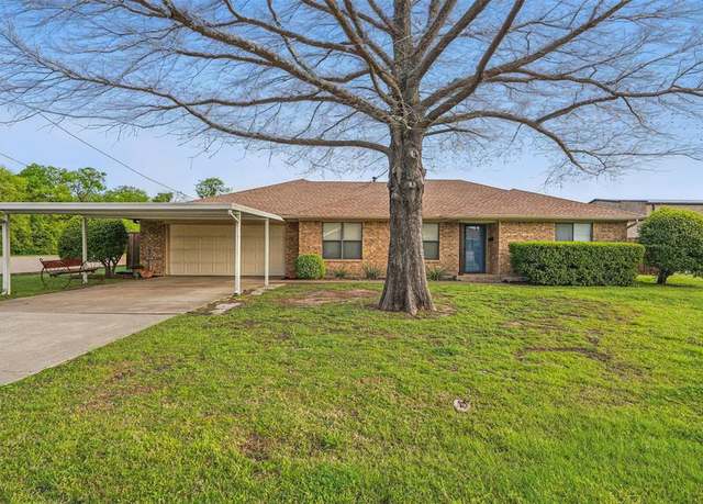 Property at 121 W Mimosa Ln, Mesquite, TX 75149, 3 beds, 2 baths