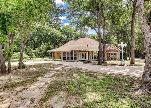 Property at 3308 Corn Valley Rd, Grand Prairie, TX 75052, 3 beds, 2 baths