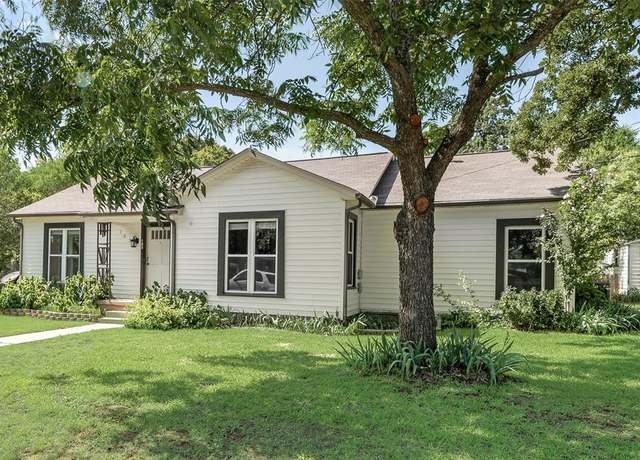 Property at 103 E 14th St, Joshua, TX 76058, 3 beds, 1 bath