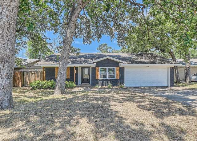 Property at 1404 Muse St, Fort Worth, TX 76112, 3 beds, 2 baths