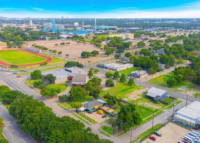 Property at 2020 Robert B Cullum Blvd, Dallas, TX 75210