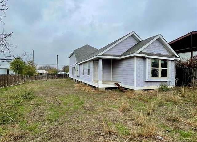 Property at 2980 Crest Pointe Dr, Little Elm, TX 75068, 3 beds, 2 baths