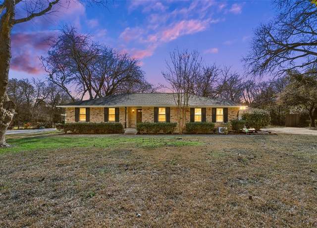 Property at 412 Spinner Rd, Desoto, TX 75115, 2 beds, 2 baths