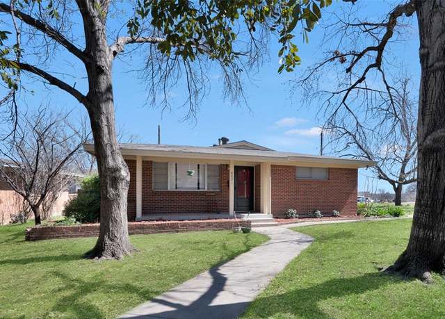 Property at 4021 Kenley St, Fort Worth, TX 76107, 3 beds, 2 baths