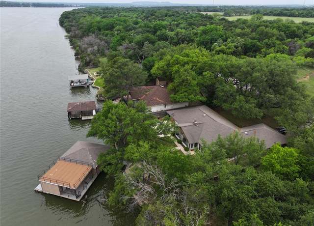 Property at 1351 Porter Ct, Granbury, TX 76048, 3 beds, 2 baths