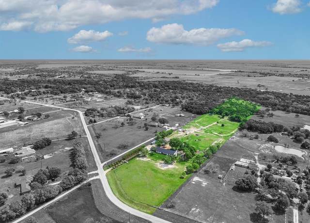 Property at 6512 Raymond Rd, Kaufman, TX 75142, 3 beds, 2 baths