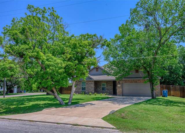 Property at 308 N 4th St, Gunter, TX 75058, 3 beds, 2 baths