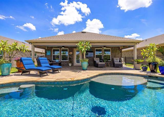 Property at 905 Rough Hollow Dr, Mckinney, TX 75071, 2 beds, 2 baths