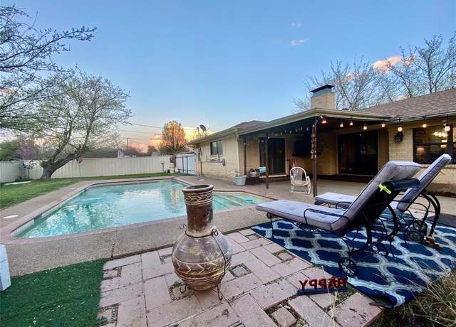 Property at 2803 N Murco Dr, Mineral Wells, TX 76067, 3 beds, 2 baths