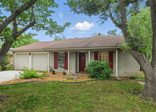 Property at 2024 Bowling Green St, Denton, TX 76201, 4 beds, 2 baths