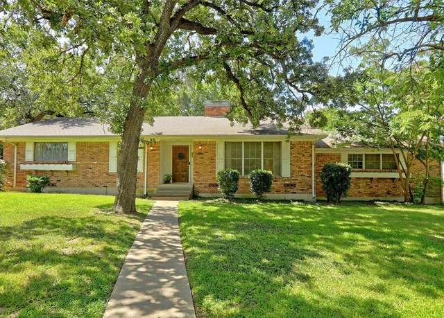 Property at 1302 Greenwood Dr, Denton, TX 76209, 3 beds, 2 baths