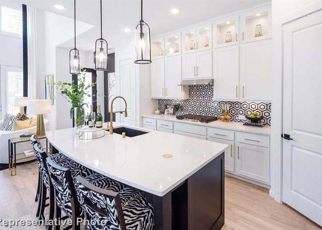 Property at 13912 Longvalley Dr, Aledo, TX 76008, 3 beds, 2.5 baths