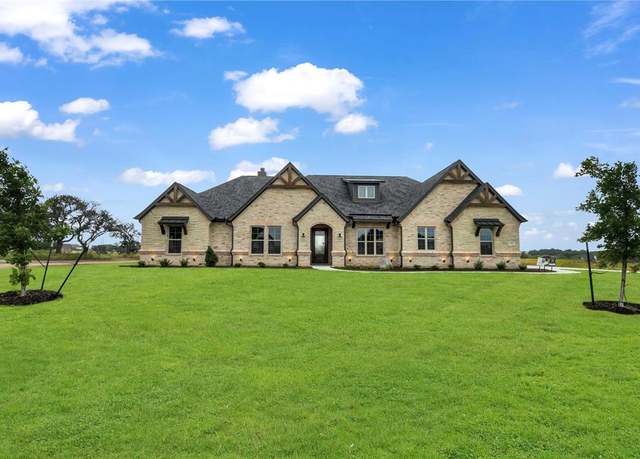 Property at 623 Gatlin Pass, Azle, TX 76020, 4 beds, 3 baths