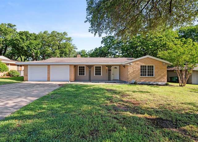 Property at 7233 Jewell Ave, Fort Worth, TX 76112, 3 beds, 2 baths