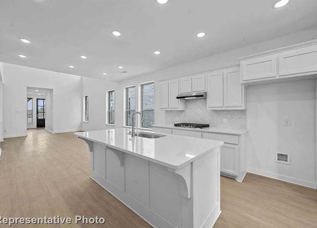 Property at 3010 Finney St, Heartland, TX 75126, 4 beds, 3 baths