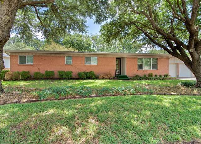 Property at 1818 W Hunt St, Sherman, TX 75092, 3 beds, 2 baths
