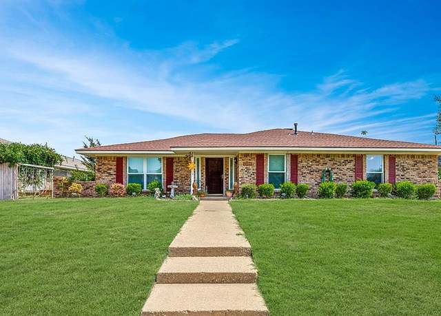 Property at 2204 Brighton Ln, Plano, TX 75075, 5 beds, 3 baths