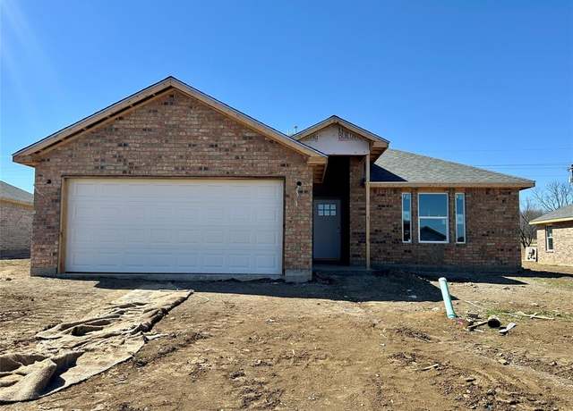 Property at 808 Bella Blvd, Coleman, TX 76834, 4 beds, 2 baths