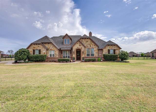 Property at 1969 Lariat Trl, Celina, TX 75009, 4 beds, 3 baths