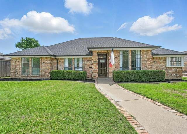 Property at 4003 Tuscany Ln, Arlington, TX 76016, 5 beds, 2.5 baths