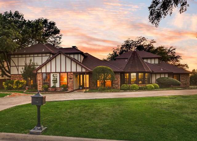 Property at 706 S Alamo Rd, Rockwall, TX 75087, 4 beds, 3 baths