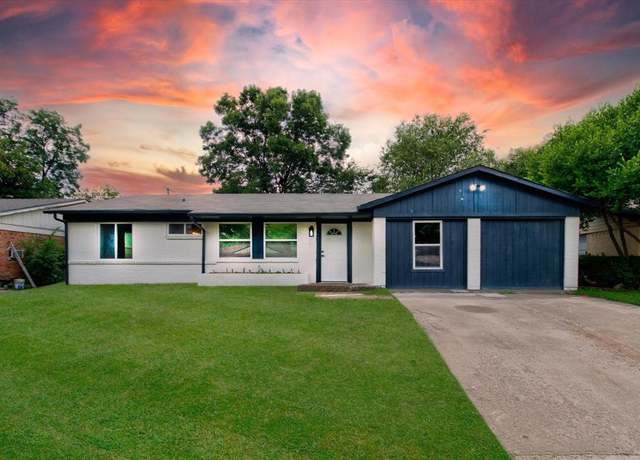 Property at 1916 Melissa St, Arlington, TX 76010, 4 beds, 2 baths