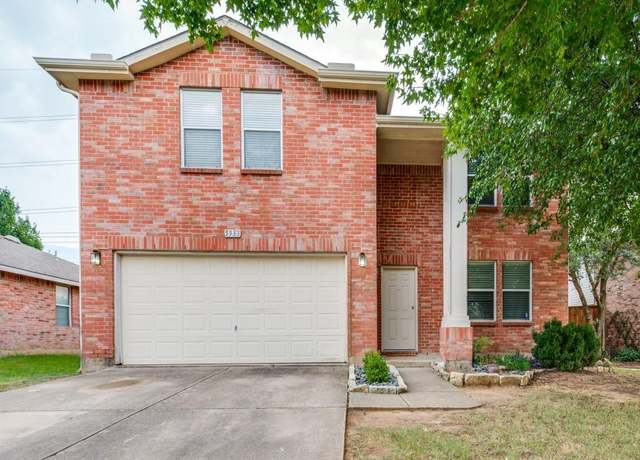 Property at 5933 Thoroughbred Trl, Denton, TX 76210, 3 beds, 2.5 baths